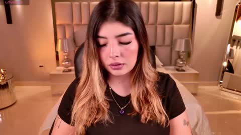 Snapshot of lisamonroe_ chatting on November 11, 2025, 8:31 pm LISA MONROE online show from November 11, 2025, 8:31 pm