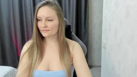 Snapshot of lisavanoranje chatting on November 30, 2025, 3:49 pm Lisa online show from November 30, 2025, 3:49 pm