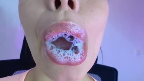 Lisbet online show from November 22, 2025, 5:01 pm