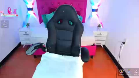 L I S S A  online show from September 21, 2025, 12:01 am