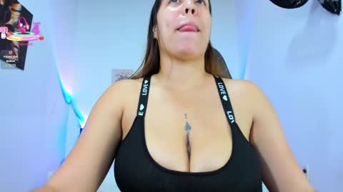 L I S S A  online show from October 7, 2025, 3:04 am