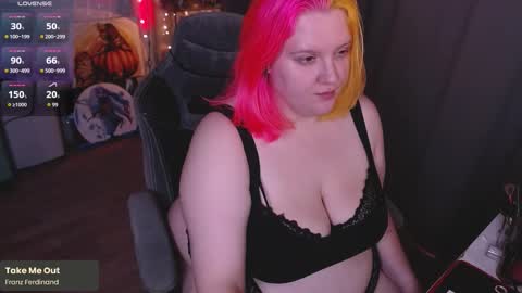 Snapshot of lissamuff chatting on November 7, 2025, 4:51 pm Lissa online show from November 7, 2025, 4:51 pm