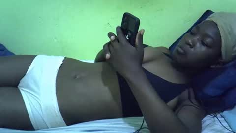 lisssa01 online show from September 20, 2025, 4:13 am