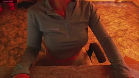 Liss online show from September 12, 2025, 5:02 pm