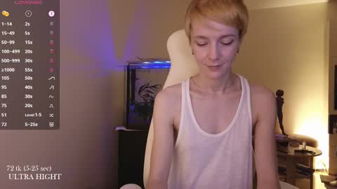 Snapshot of litllle_alis_a chatting on February 25, 2025, 7:25 pm Alisa online show from February 25, 2025, 7:25 pm