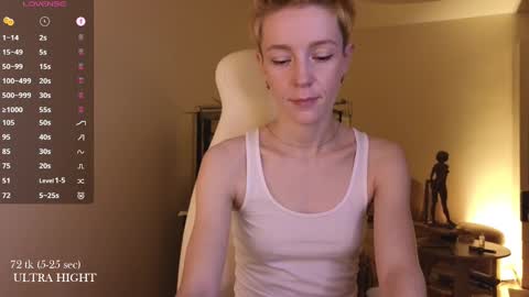 Snapshot of litllle_alis_a chatting on March 3, 2025, 6:33 pm Alisa online show from March 3, 2025, 6:33 pm