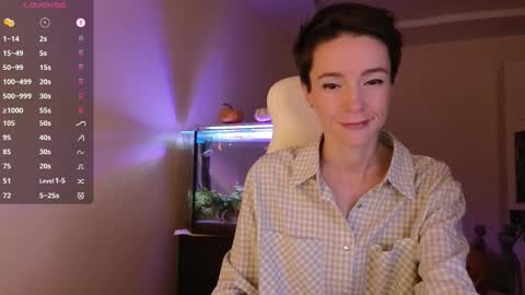 Snapshot of litllle_alis_a chatting on October 22, 2025, 5:02 pm Alisa online show from October 22, 2025, 5:02 pm