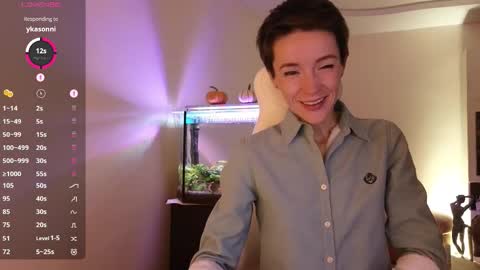 Snapshot of litllle_alis_a chatting on October 26, 2025, 9:10 pm Alisa online show from October 26, 2025, 9:10 pm