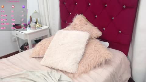 Snapshot of little__amy_ chatting on October 13, 2025, 9:15 pm AMY online show from October 13, 2025, 9:15 pm
