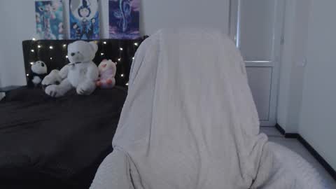 Snapshot of little__flowers chatting on September 25, 2025, 8:07 am little__flowers online show from September 25, 2025, 8:07 am