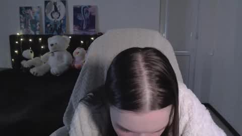 Snapshot of little__flowers chatting on September 30, 2025, 11:04 am little__flowers online show from September 30, 2025, 11:04 am