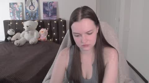 Snapshot of little__flowers chatting on October 11, 2025, 6:56 am little__flowers online show from October 11, 2025, 6:56 am