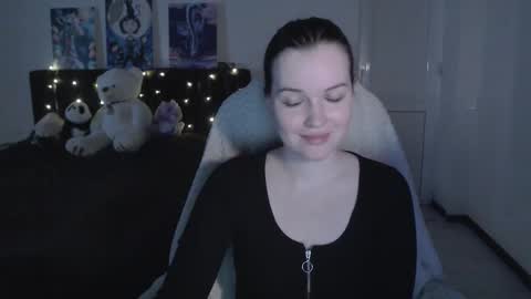 Snapshot of little__flowers chatting on October 25, 2025, 8:55 am little__flowers online show from October 25, 2025, 8:55 am