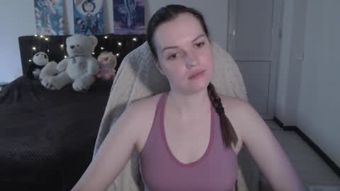 Snapshot of little__flowers chatting on November 20, 2025, 7:19 am little__flowers online show from November 20, 2025, 7:19 am