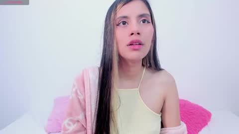 Snapshot of little_angelhot chatting on December 21, 2024, 7:03 am angelica online show from December 21, 2024, 7:03 am