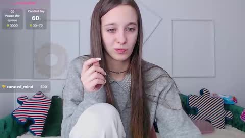 Snapshot of little_cherry___ chatting on September 25, 2025, 7:01 am Lana online show from September 25, 2025, 7:01 am