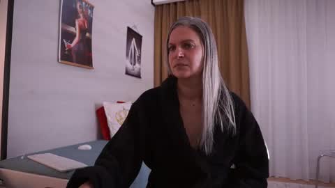 little_heart_andreea online show from November 4, 2025, 7:24 pm