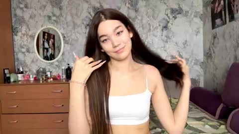 Viiola online show from November 29, 2025, 5:10 am