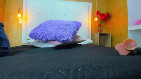   online show from December 24, 2024, 12:44 pm