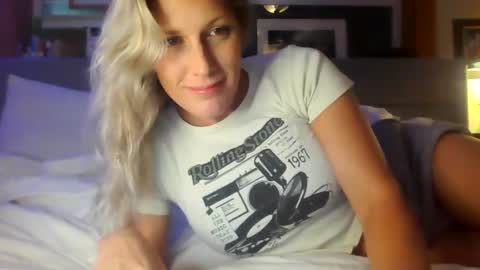 Snapshot of little_lies chatting on March 11, 2025, 2:51 pm little lies online show from March 11, 2025, 2:51 pm