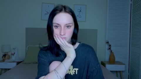 little_mollee online show from December 15, 2025, 10:03 pm