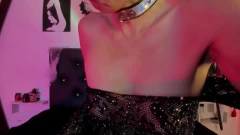 Little Nauughty2 online show from October 15, 2025, 1:44 pm