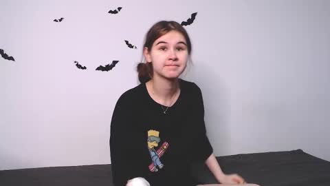 Alice.. online show from December 2, 2025, 5:08 pm