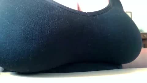 Snapshot of little_phantom chatting on December 18, 2025, 11:22 pm little_phantom online show from December 18, 2025, 11:22 pm