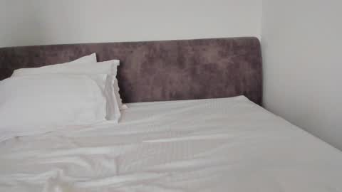 hey im anna online show from January 13, 2025, 12:45 pm