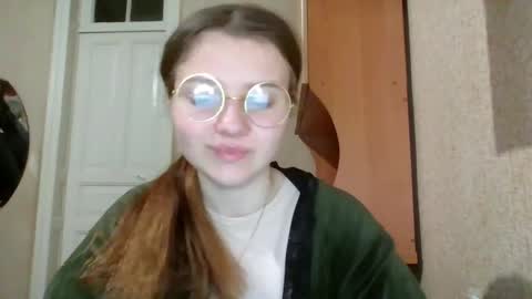 little_shygirl_ online show from March 11, 2025, 1:48 am