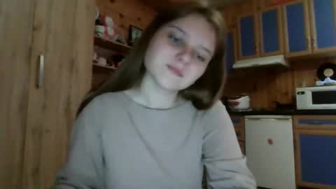 little_shygirl_ online show from September 18, 2025, 3:41 am
