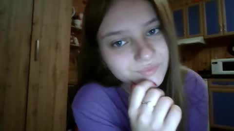 little_shygirl_ online show from September 28, 2025, 2:17 am