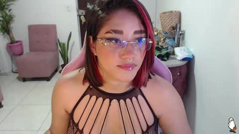 Snapshot of littleangelx_m chatting on December 3, 2024, 11:02 pm Daniela online show from December 3, 2024, 11:02 pm