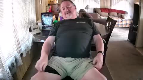 Snapshot of littled83057 chatting on January 24, 2025, 8:00 pm Littled83057 online show from January 24, 2025, 8:00 pm