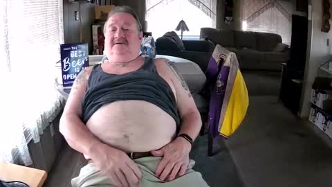 Snapshot of littled83057 chatting on October 28, 2025, 7:05 pm Littled83057 online show from October 28, 2025, 7:05 pm