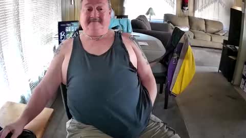 Littled83057 online show from November 19, 2025, 7:58 pm