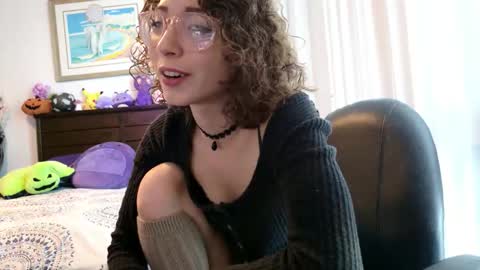 littledeathtrap online show from November 16, 2025, 8:58 pm