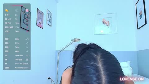 Snapshot of littlee_emilyy_ chatting on December 5, 2024, 10:23 pm Emily  online show from December 5, 2024, 10:23 pm