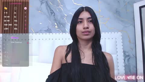 Snapshot of littlee_emilyy_ chatting on January 14, 2025, 9:13 am Emily  online show from January 14, 2025, 9:13 am