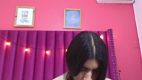 Snapshot of littlee_emilyy_ chatting on January 23, 2025, 9:08 am Emily  online show from January 23, 2025, 9:08 am
