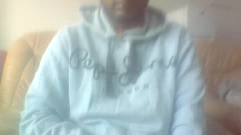 Snapshot of littleindiancock4girls chatting on December 17, 2025, 9:04 am littlekiki online show from December 17, 2025, 9:04 am