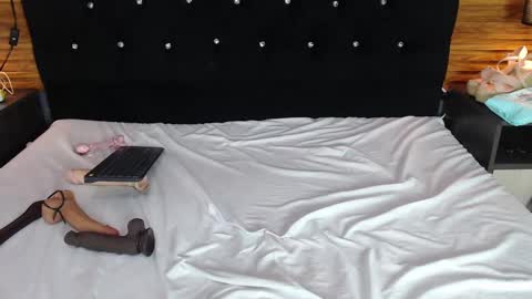 Litllekloe online show from January 15, 2025, 10:57 pm