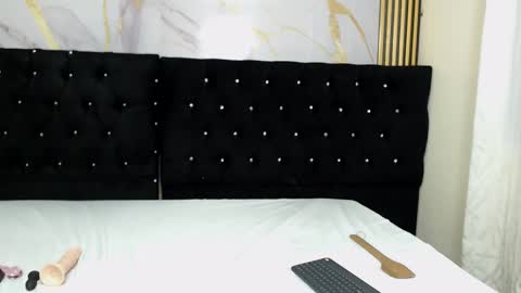 Litllekloe online show from March 8, 2025, 11:07 pm