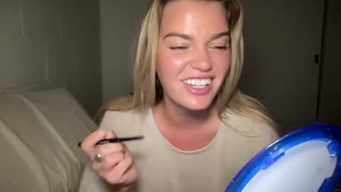 Snapshot of littlemaryjane19 chatting on March 7, 2025, 5:51 am Marciabrady online show from March 7, 2025, 5:51 am