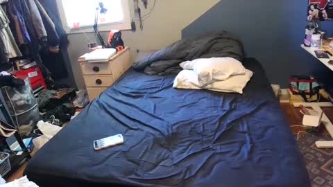 Snapshot of littlemissbuttbutt chatting on September 18, 2025, 7:38 pm Madam Buttons online show from September 18, 2025, 7:38 pm