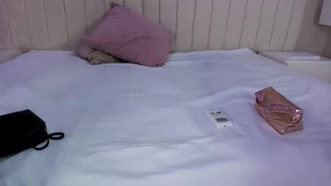 Snapshot of littleoliviia_ chatting on January 22, 2025, 1:00 pm im olivia IG littleolivia01 online show from January 22, 2025, 1:00 pm