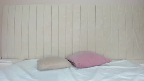 Snapshot of littleoliviia_ chatting on February 1, 2025, 12:58 pm im olivia IG littleolivia01 online show from February 1, 2025, 12:58 pm