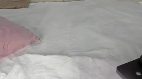 Snapshot of littleoliviia_ chatting on February 16, 2025, 1:05 pm im olivia IG littleolivia01 online show from February 16, 2025, 1:05 pm