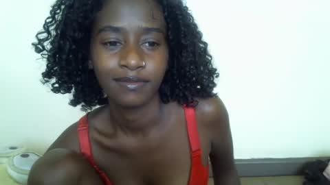 littlesandie online show from January 8, 2025, 9:21 am