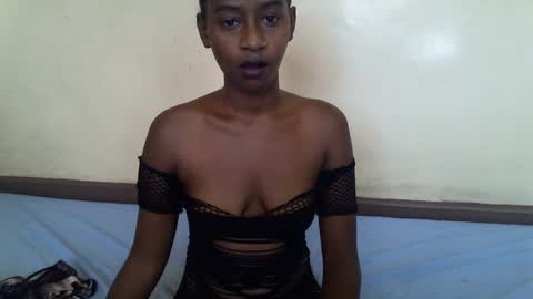 littlesandie online show from February 11, 2025, 4:55 am